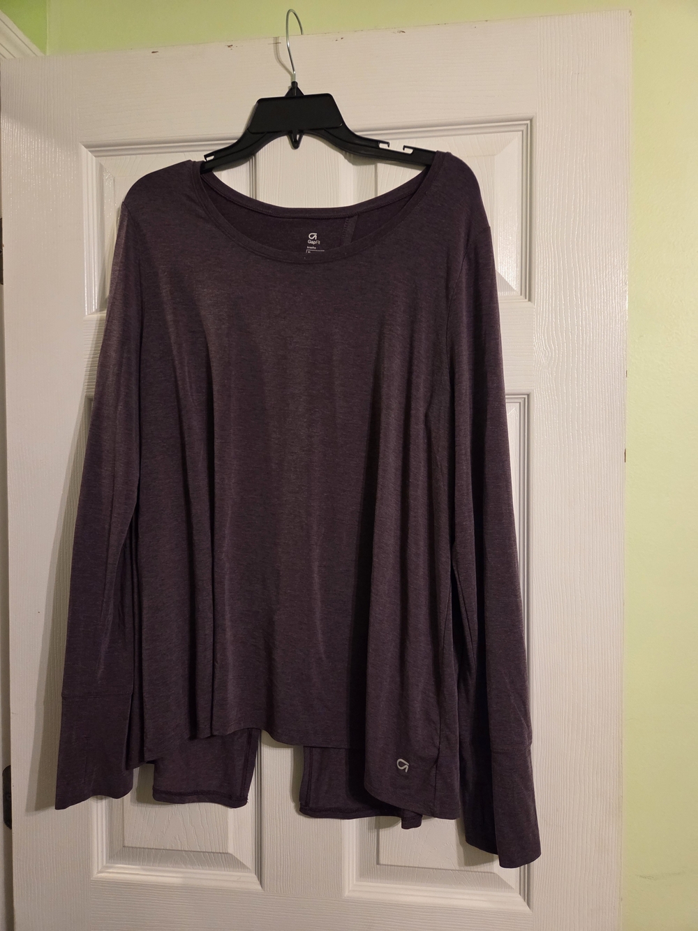 GAP Fit Breathable Tunic Top - Plum